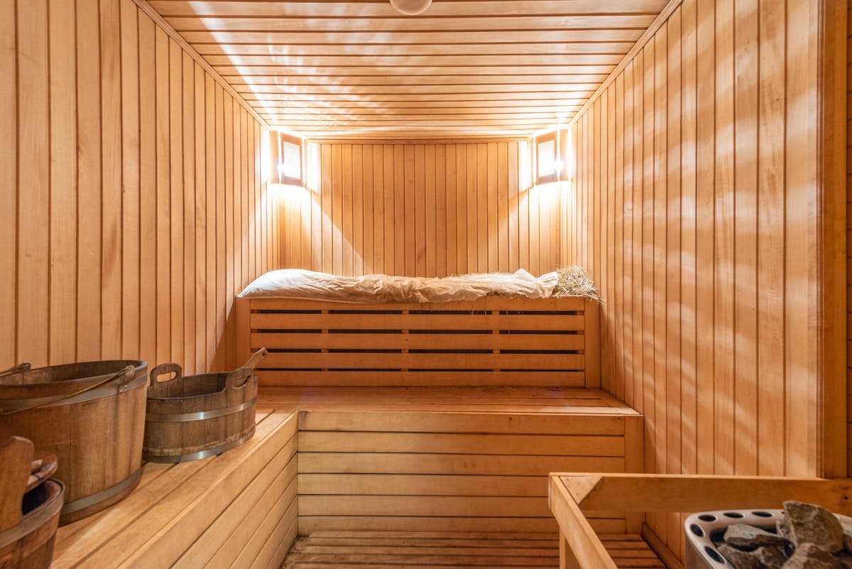 Sauna Jacuzzi and Ice Box at Premier Padel Club